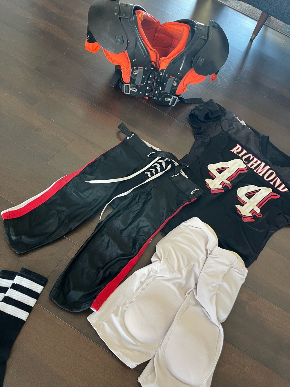 UNIQUE Mens Football Uniform HALLOWEEN COSTUME (Full Uniform with all padding) - Picture 3 of 11